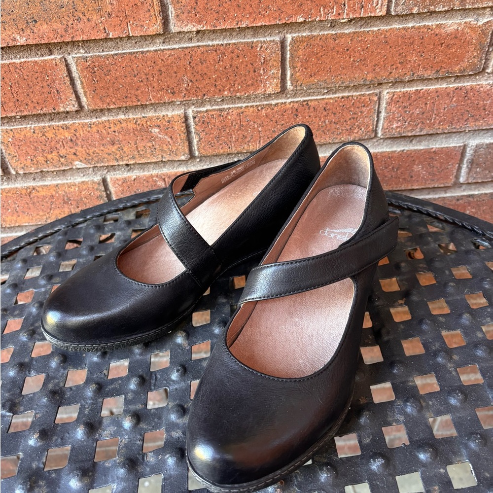 Dansko Black Leather Flats Slip-On Mary Jane shoes